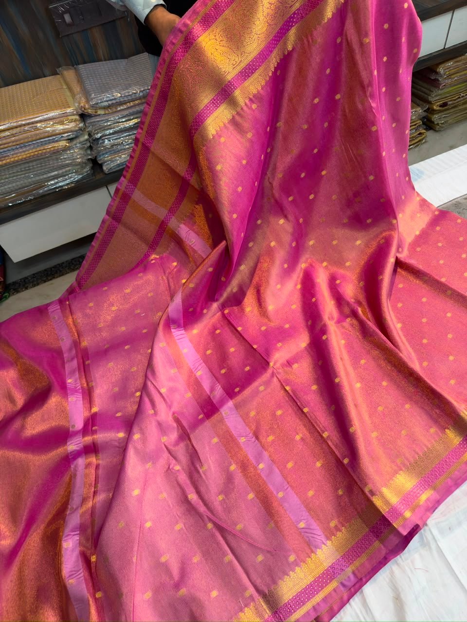 BANARASI CLASSIC EDIT — METALLIC TISSUE EDIT ✨ - Image 9