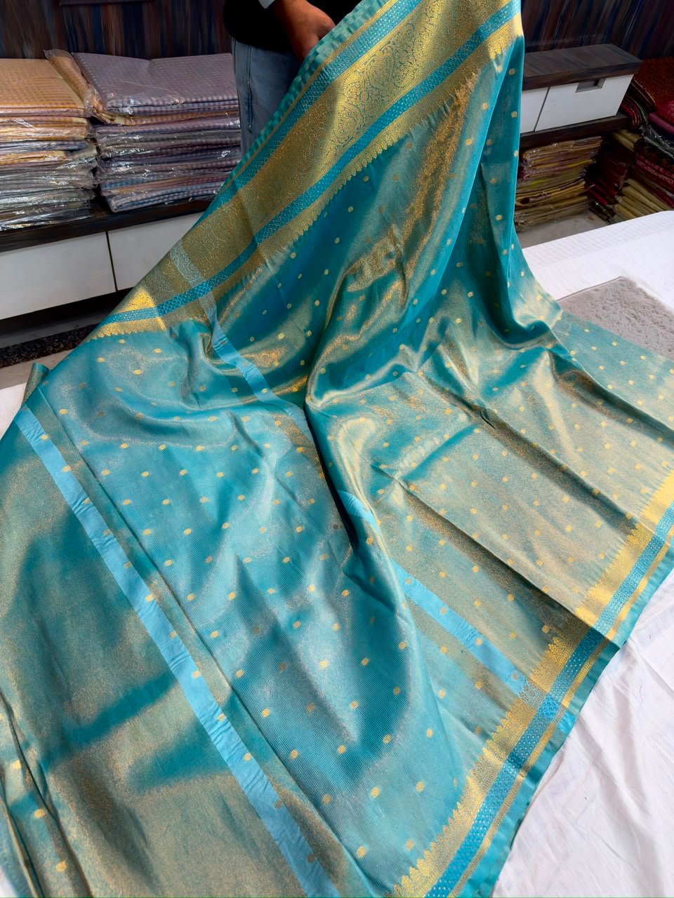 BANARASI CLASSIC EDIT — METALLIC TISSUE EDIT ✨ - Image 12